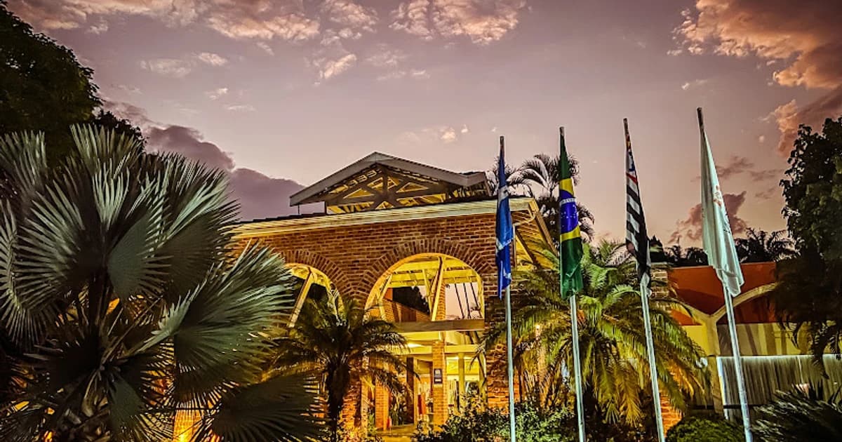 Hotel Carlton Suítes Limeira